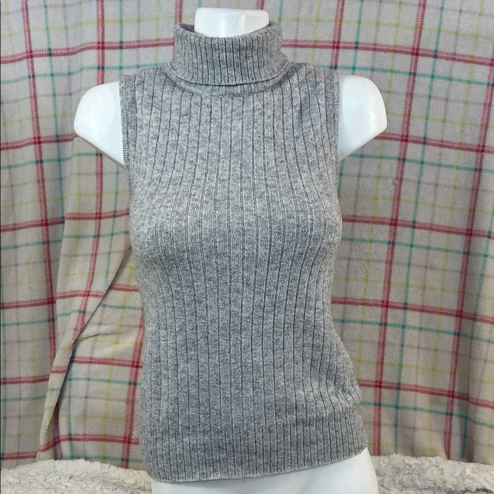 Bobeau Gray Ribbed Turtleneck Sweater